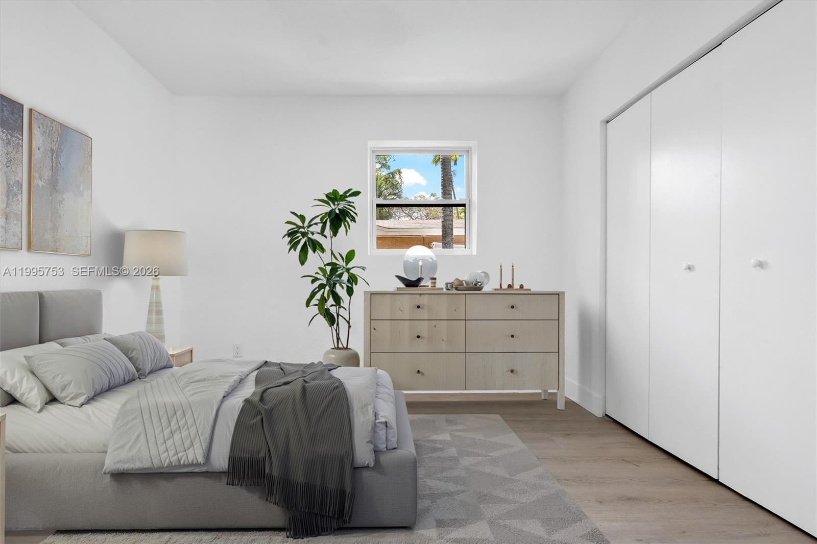 SUNSET ISLES SEC 3 - Residential