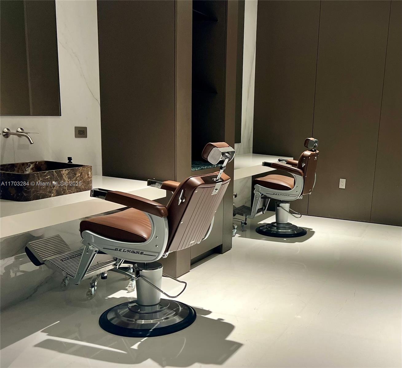 ASTON MARTIN RESIDENCES - Residential