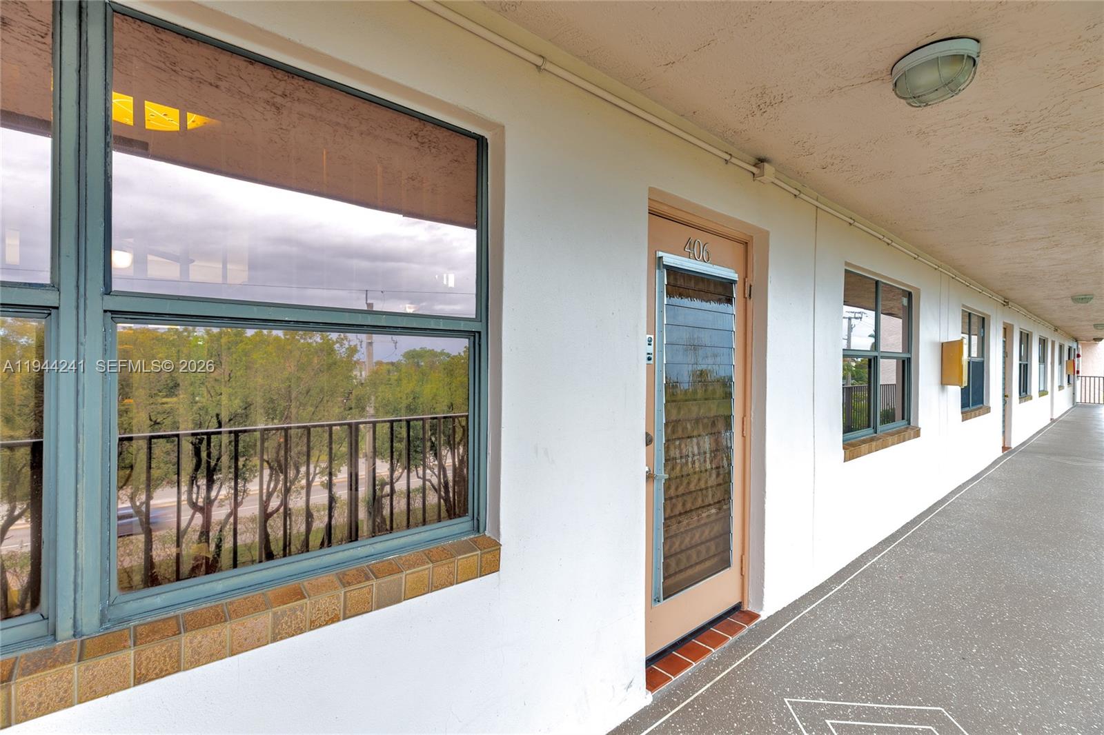 SUNRISE LAKES 172 CONDO - Residential