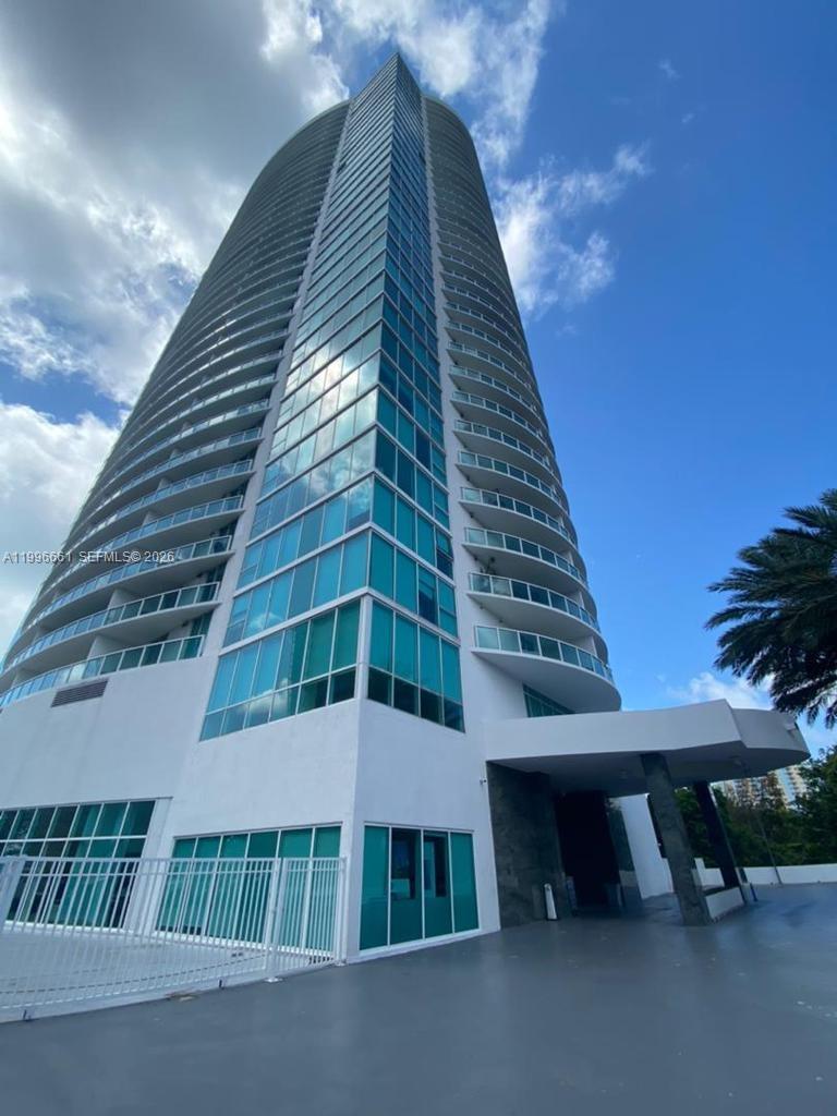 SKYLINE ON BRICKELL CONDO - Residential Lease