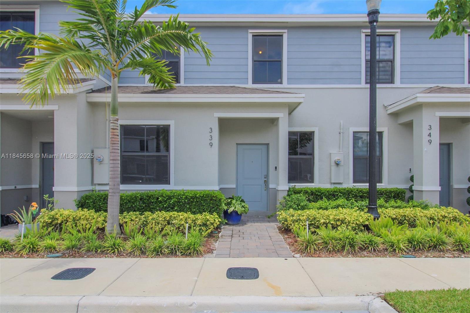 339 NE 12th St 339
