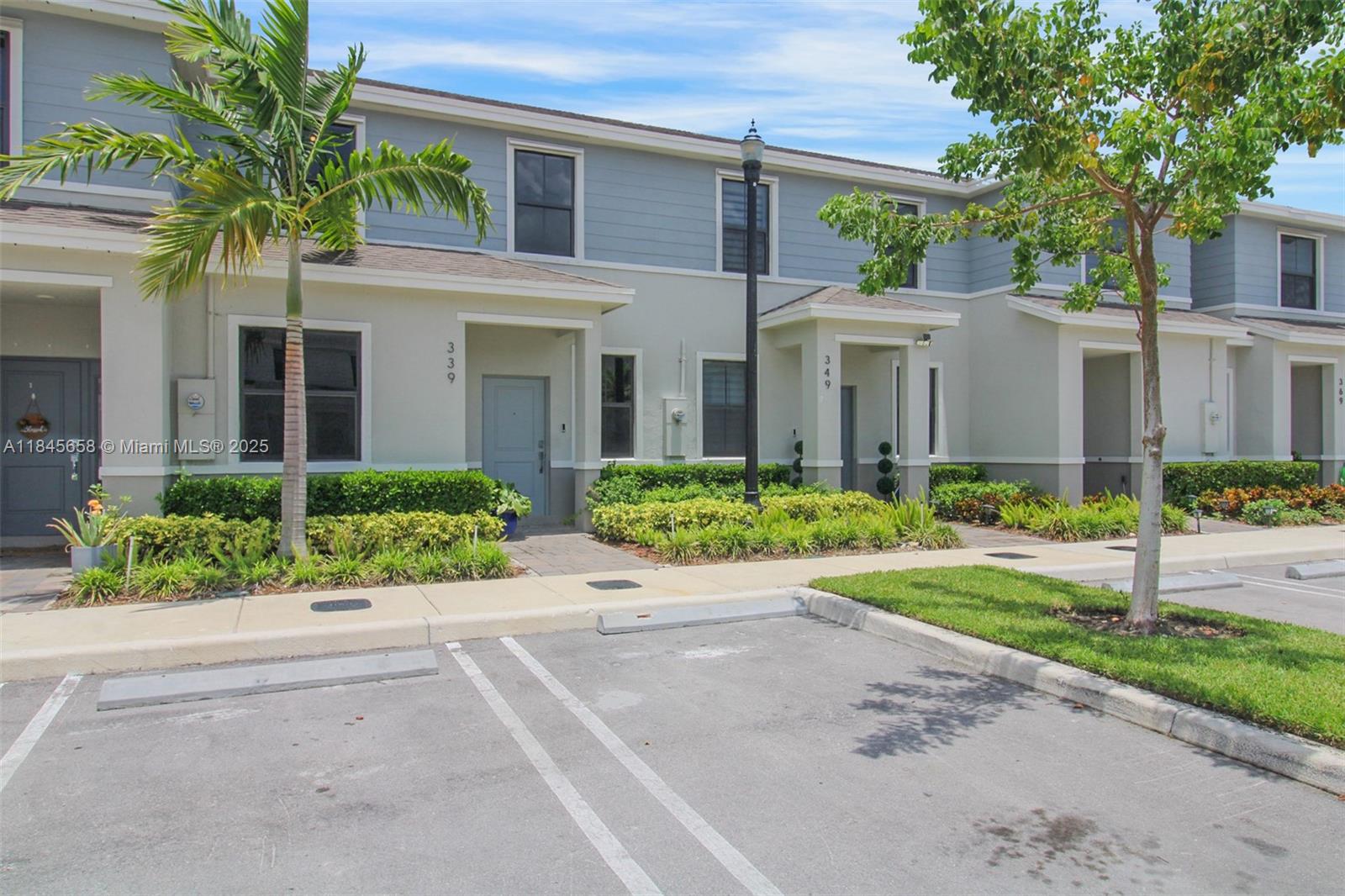 339 NE 12th St 339