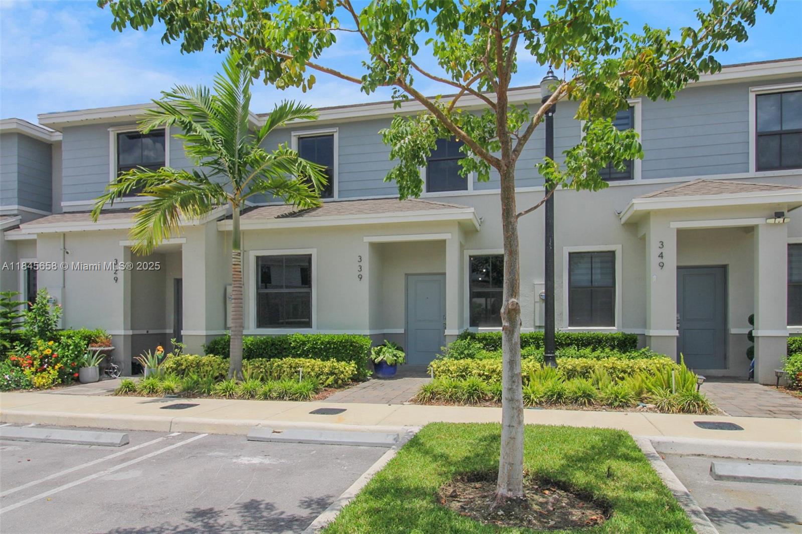 339 NE 12th St 339