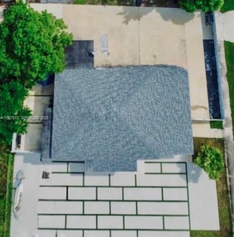 NO MIAMI BEACH MANOR - Residential