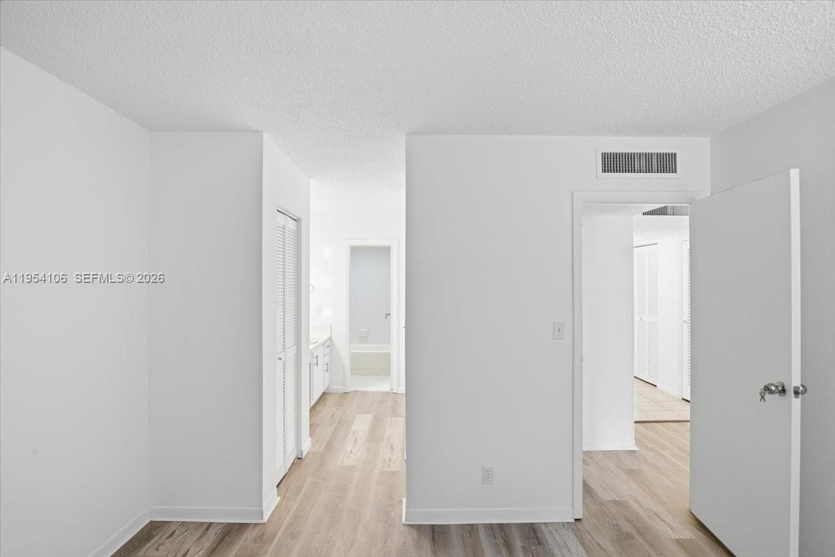 INVERRARY COUNTRY CLUB - Residential