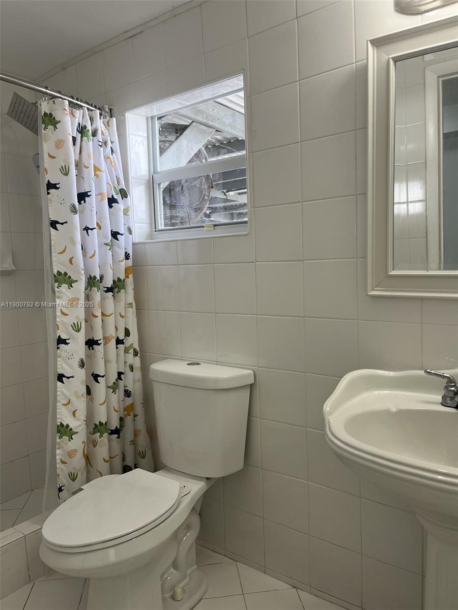 WESTWOOD LAKE - Residential Lease