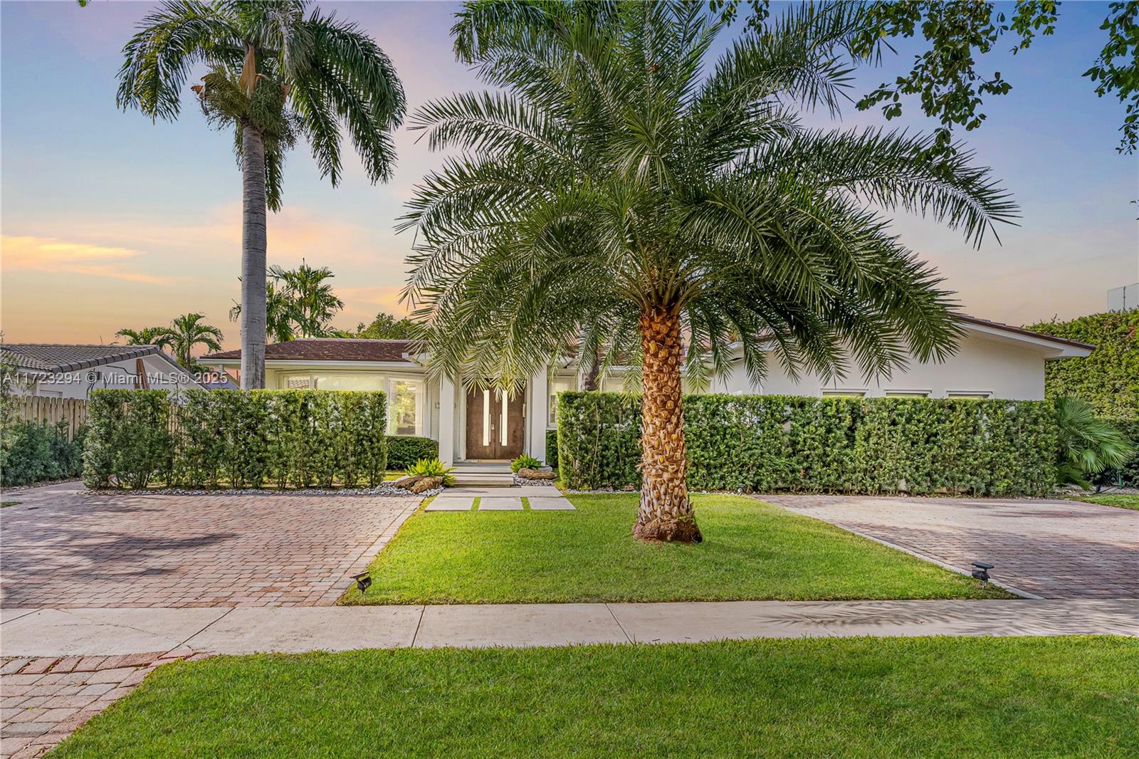 Property for Sale at 13100 Keystone Ter, North Miami, Miami-Dade County, Florida - Bedrooms: 5 
Bathrooms: 5  - $3,390,000