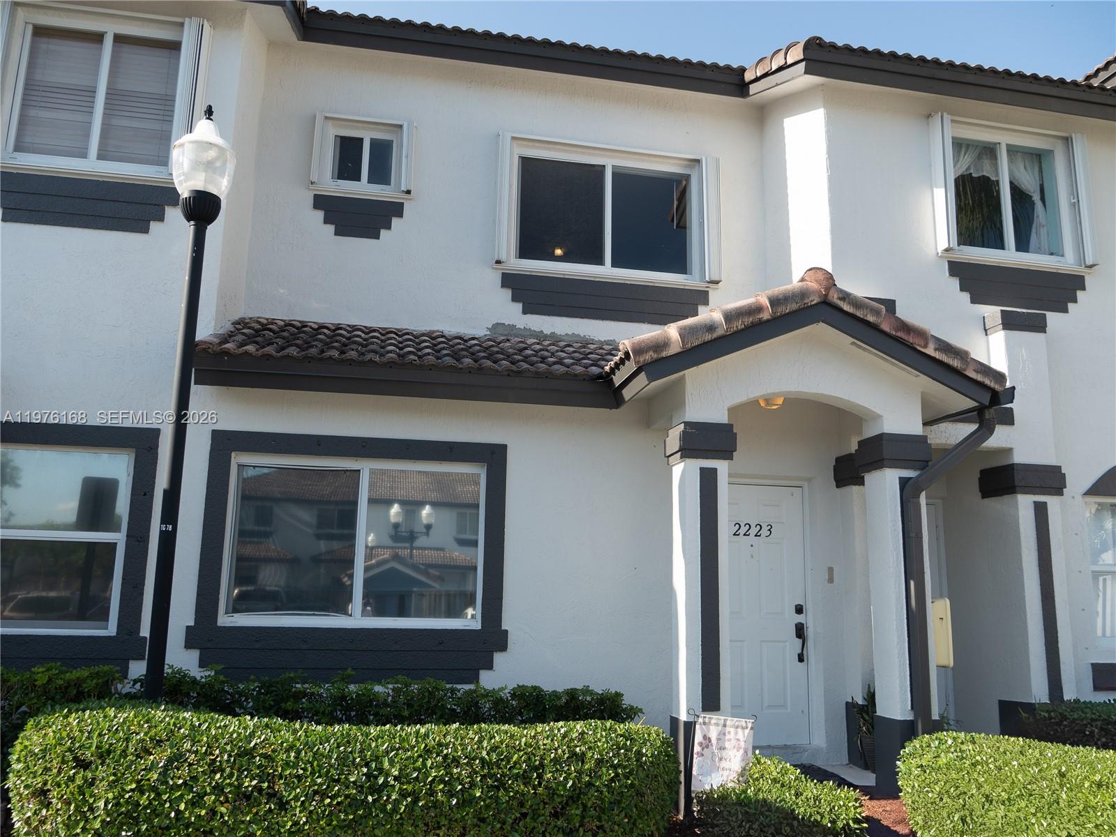 TOWNGATE CONDO ELEVEN - Residential