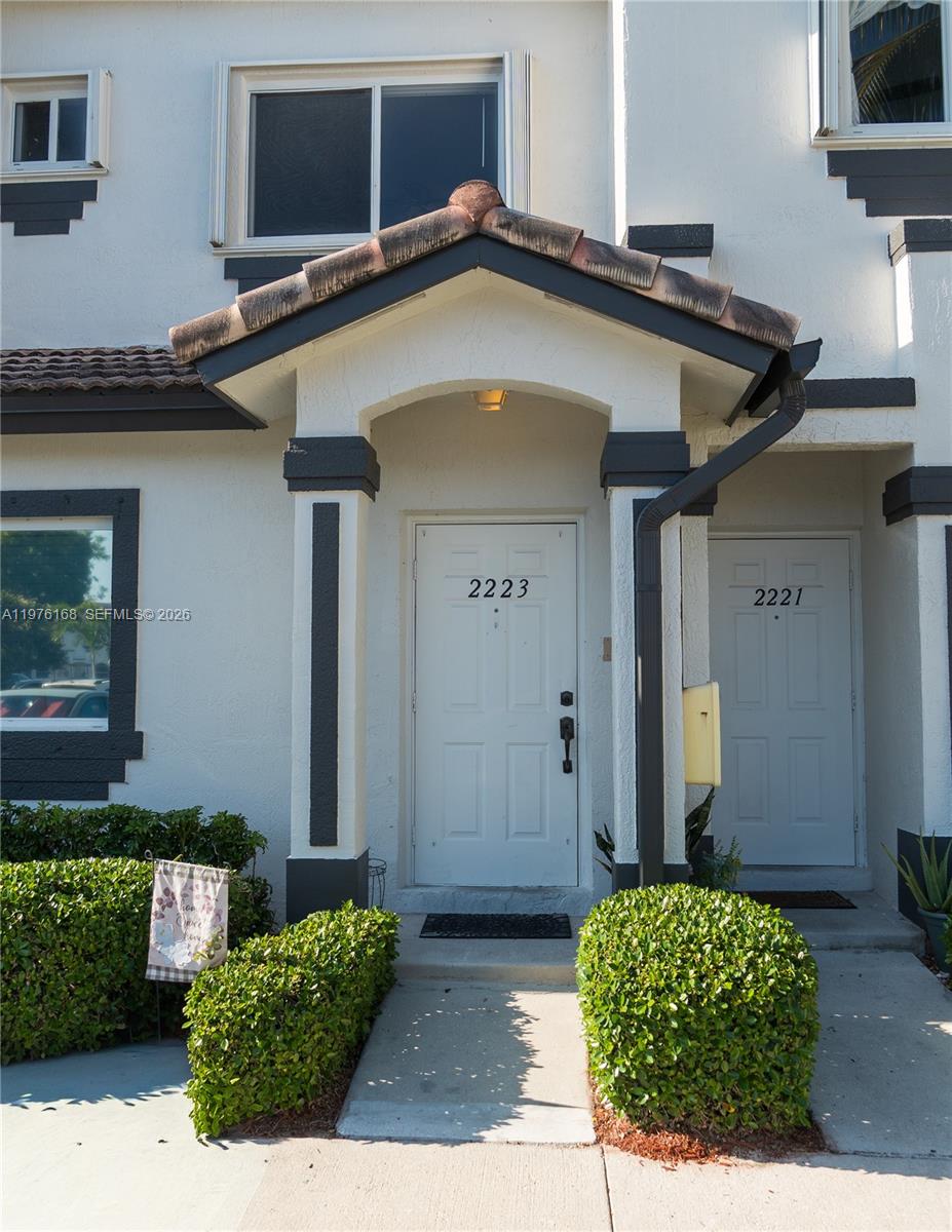 TOWNGATE CONDO ELEVEN - Residential