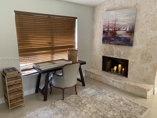 SUGAR POND MANOR OF WELLI - Residential Lease