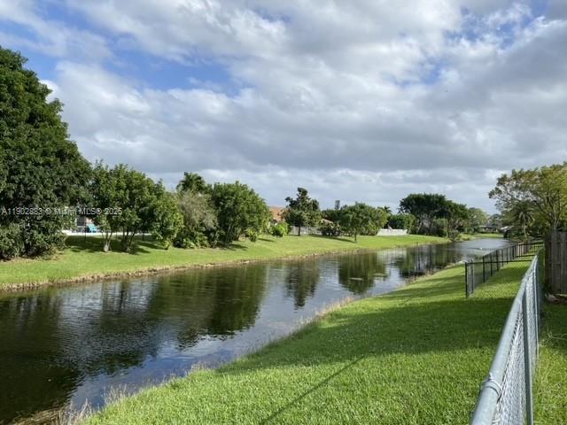 SUGAR POND MANOR OF WELLI - Residential Lease