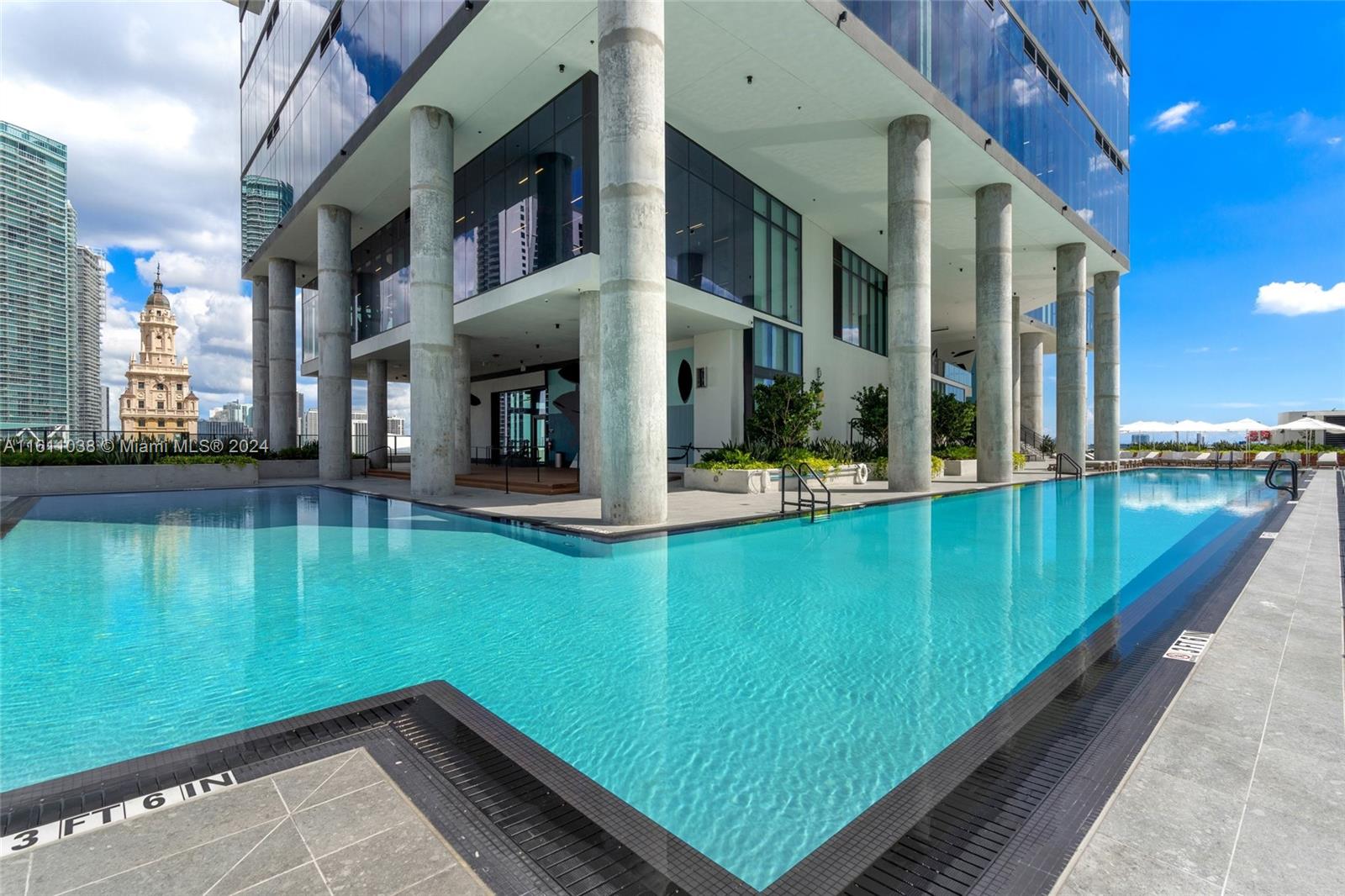 "Immerse yourself in the vibrant pulse of Downtown Miami at our exquisite Elser Hotel Residences! Unveil the epitome of urban luxury living with our meticulously crafted and fully furnished studio boasting breathtaking water vistas of Biscayne Bay and the city skyline. With unparalleled access to entertainment, cultural delights, and culinary experiences, every moment at The Elser Hotel Residences celebrates urban indulgence.
Seize this exceptional investment opportunity as short-term rentals are permitted, allowing you to capitalize on the allure of this prime location. Don't let this chance slip away – elevate your living experience and embrace the pulsating energy of Downtown Miami at The Elser Hotel Residences!