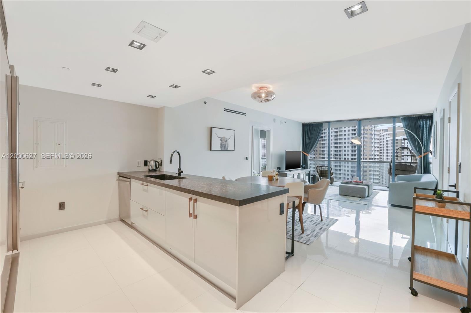 ICONBRICKELL CONDO NO 1 - Residential Lease