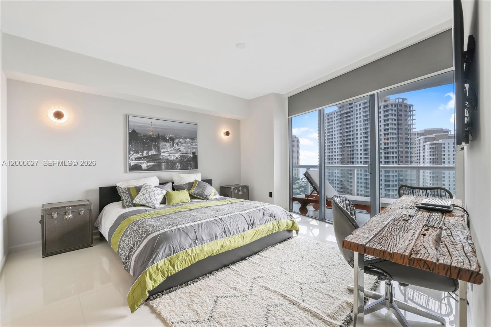 ICONBRICKELL CONDO NO 1 - Residential Lease