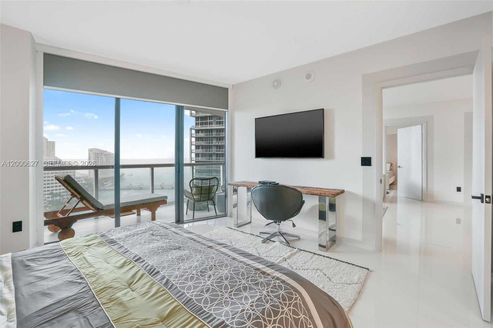 ICONBRICKELL CONDO NO 1 - Residential Lease