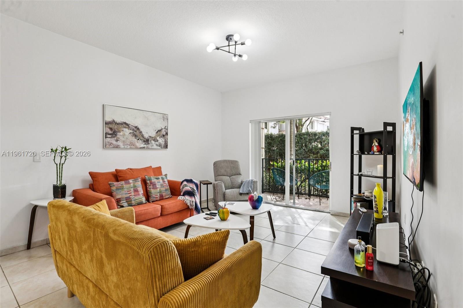 PALM GARDENS AT DORAL CON - Residential