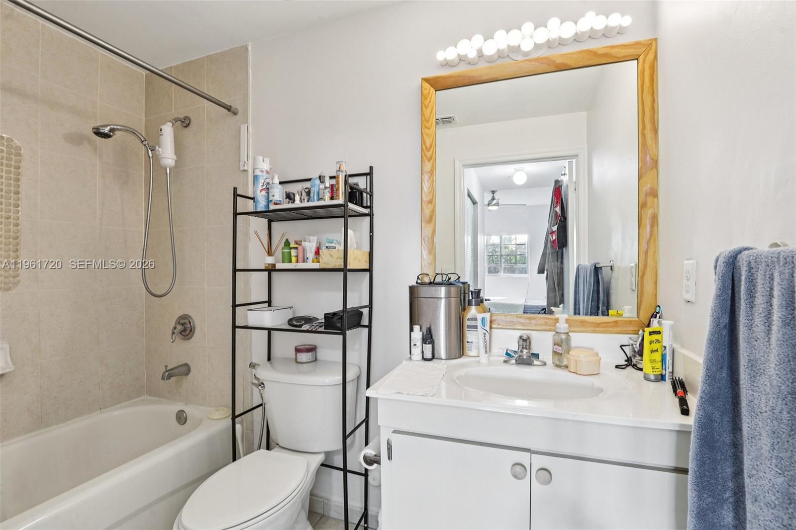 PALM GARDENS AT DORAL CON - Residential