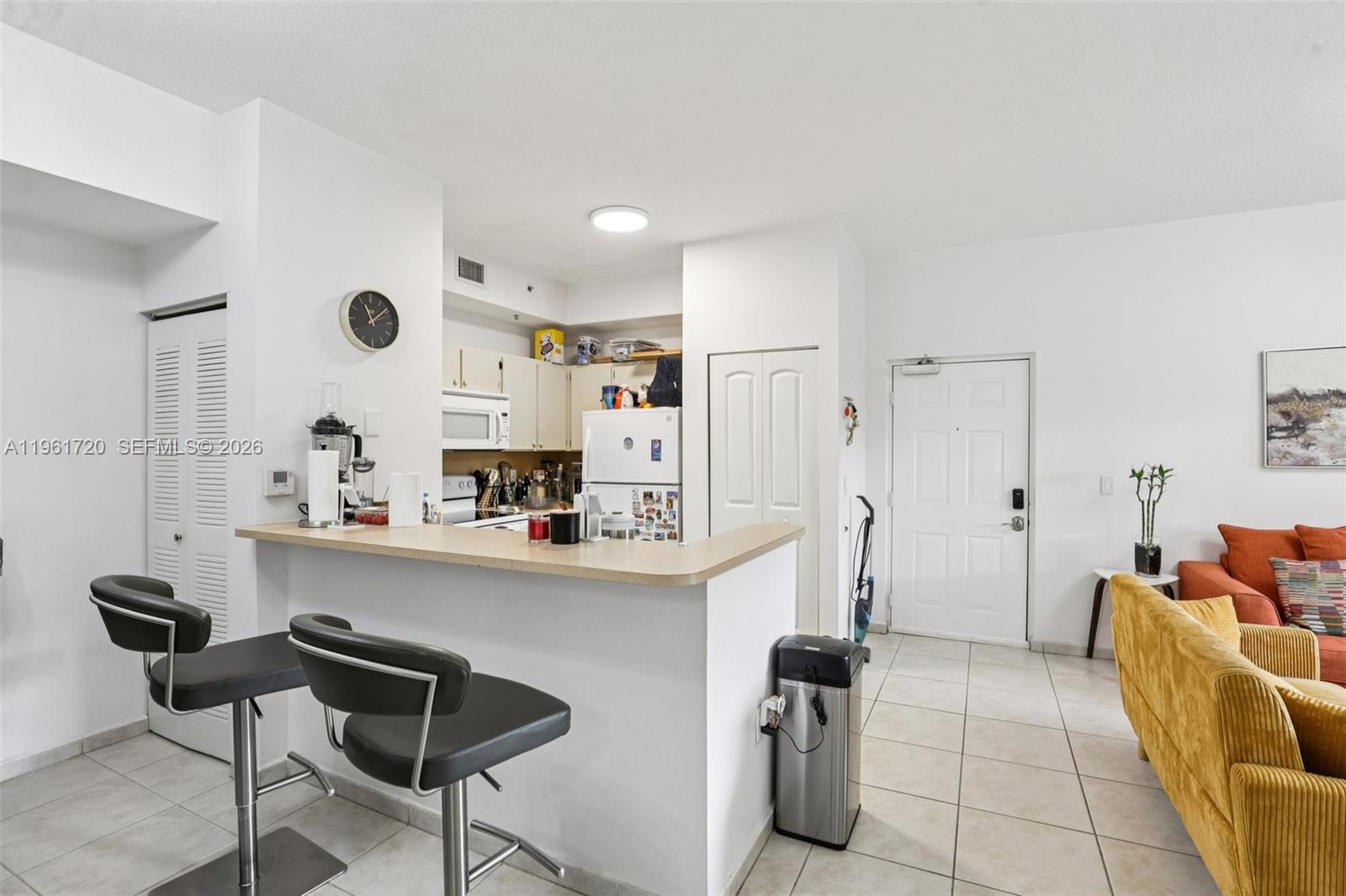 PALM GARDENS AT DORAL CON - Residential