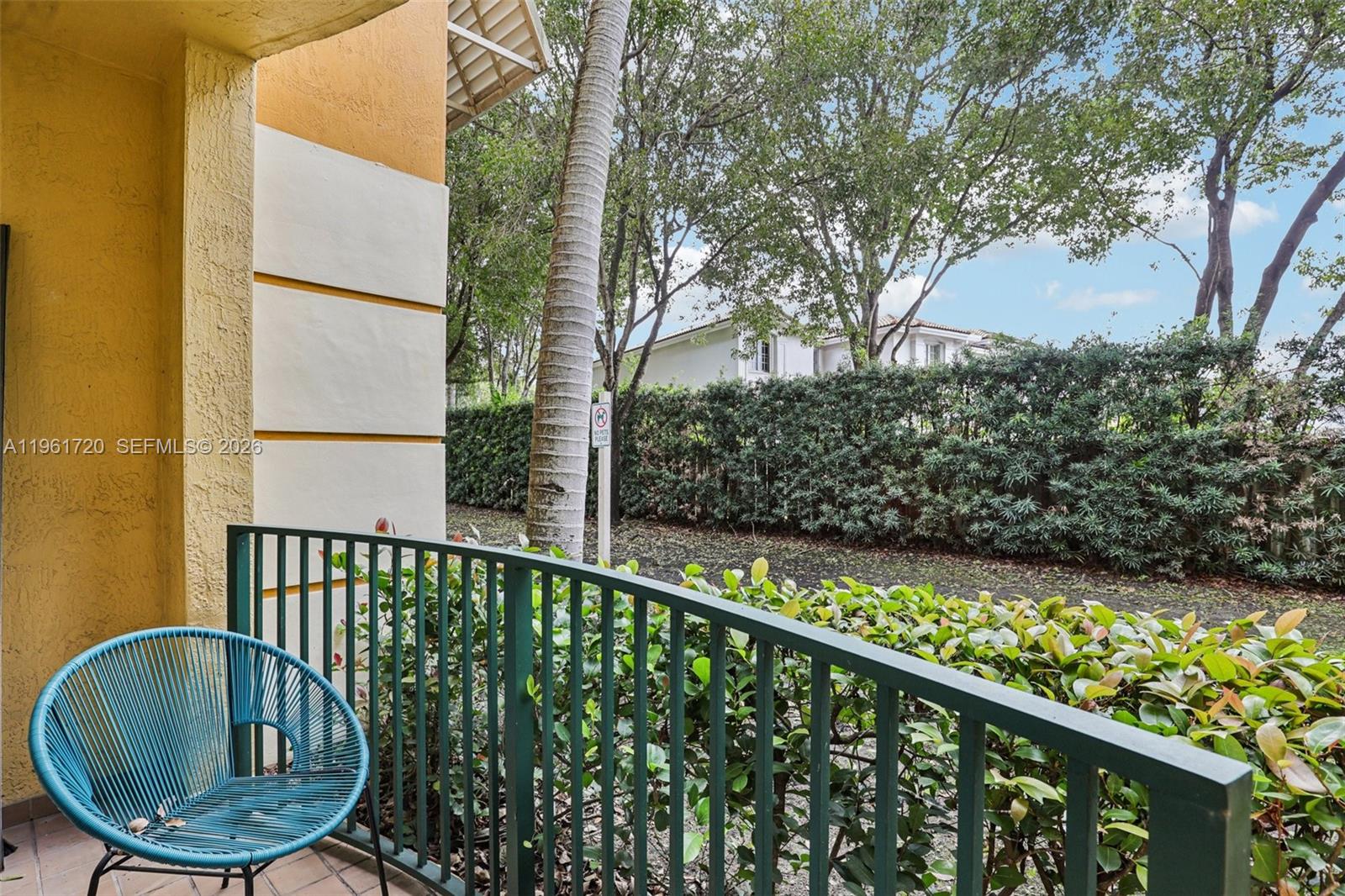 PALM GARDENS AT DORAL CON - Residential