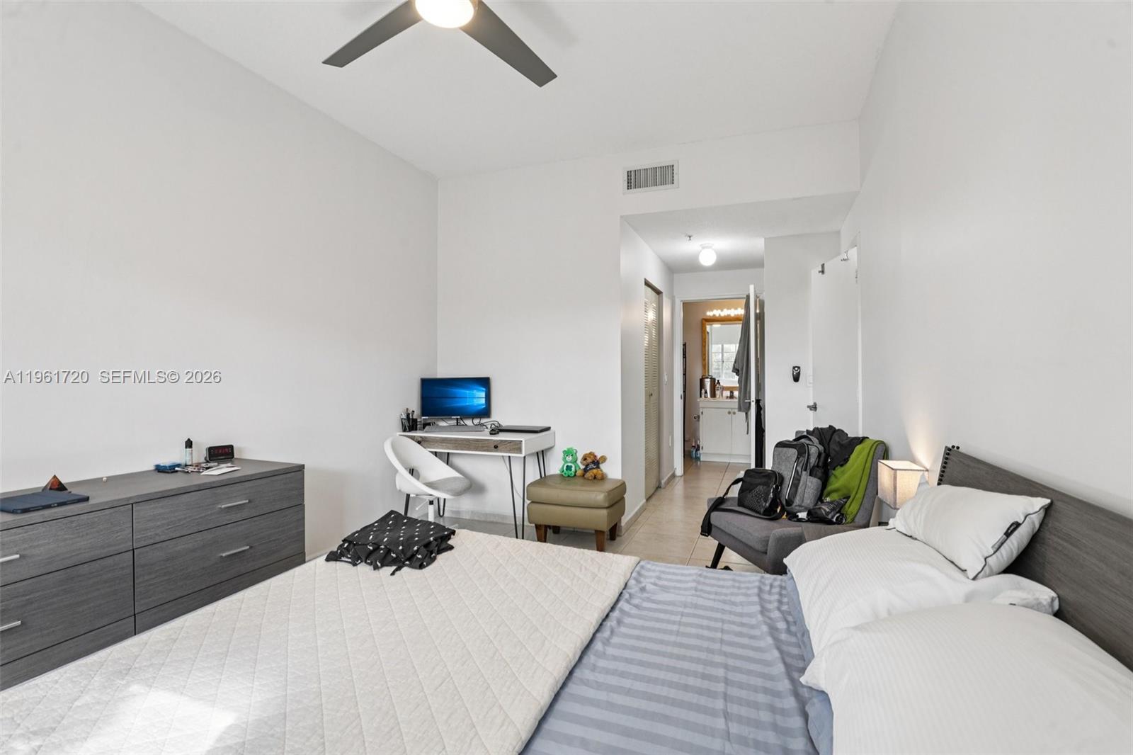 PALM GARDENS AT DORAL CON - Residential