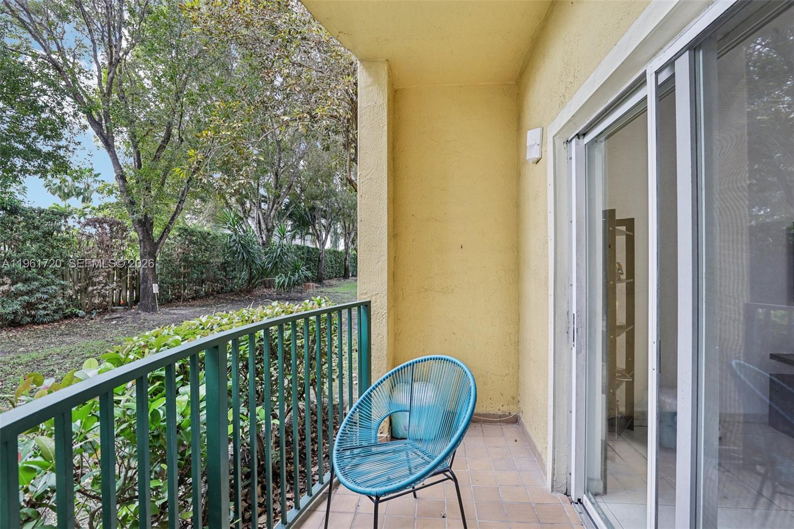 PALM GARDENS AT DORAL CON - Residential