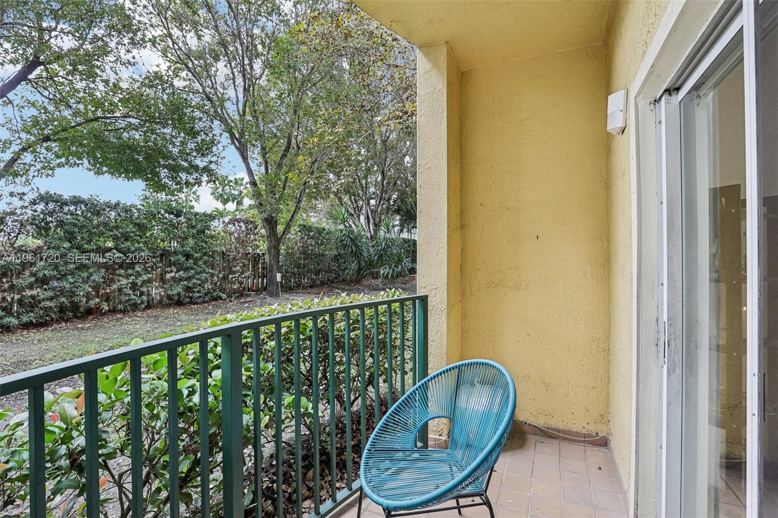 PALM GARDENS AT DORAL CON - Residential