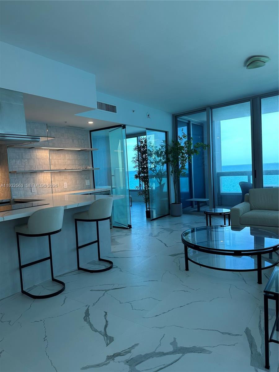 NORTH CARILLON BEACH COND - Residential