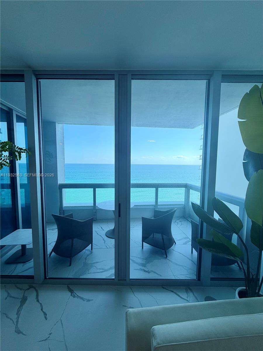 NORTH CARILLON BEACH COND - Residential
