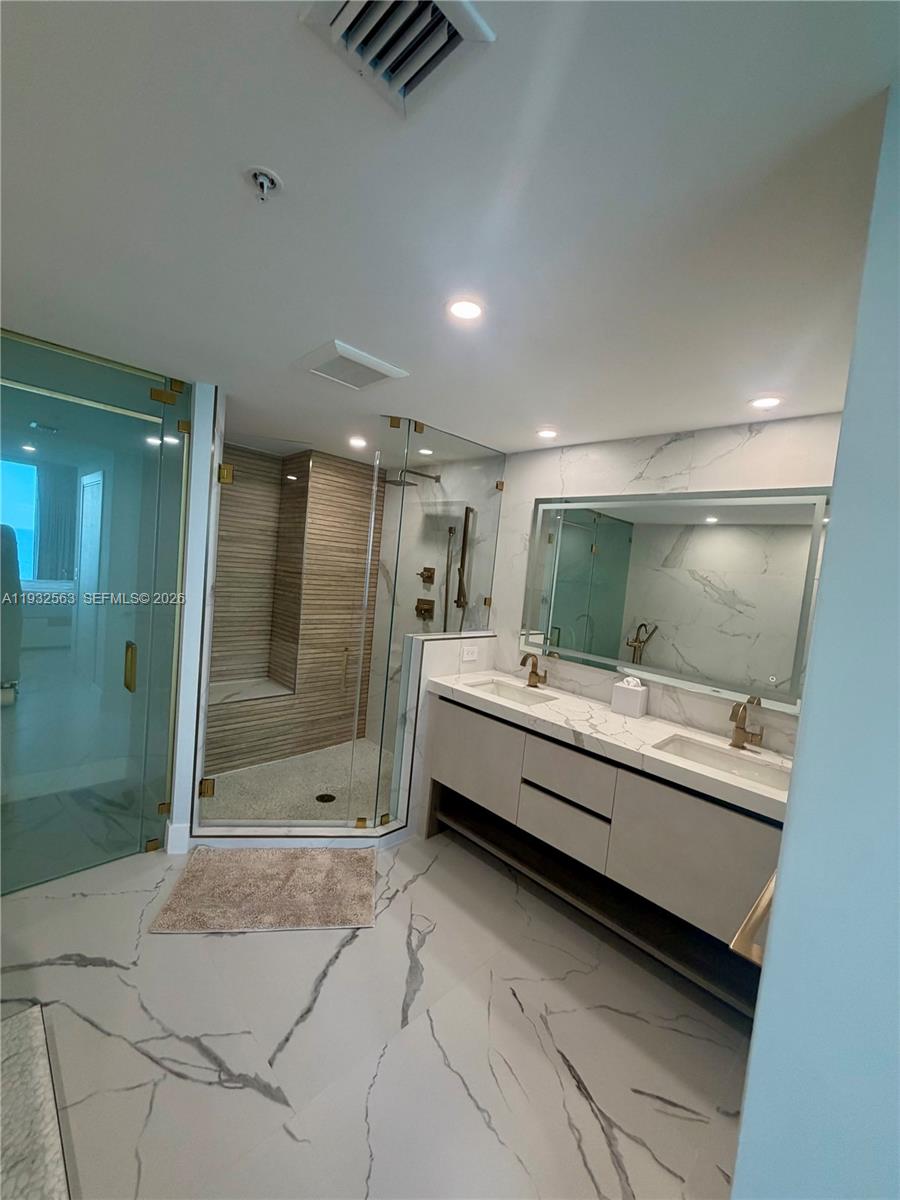 NORTH CARILLON BEACH COND - Residential
