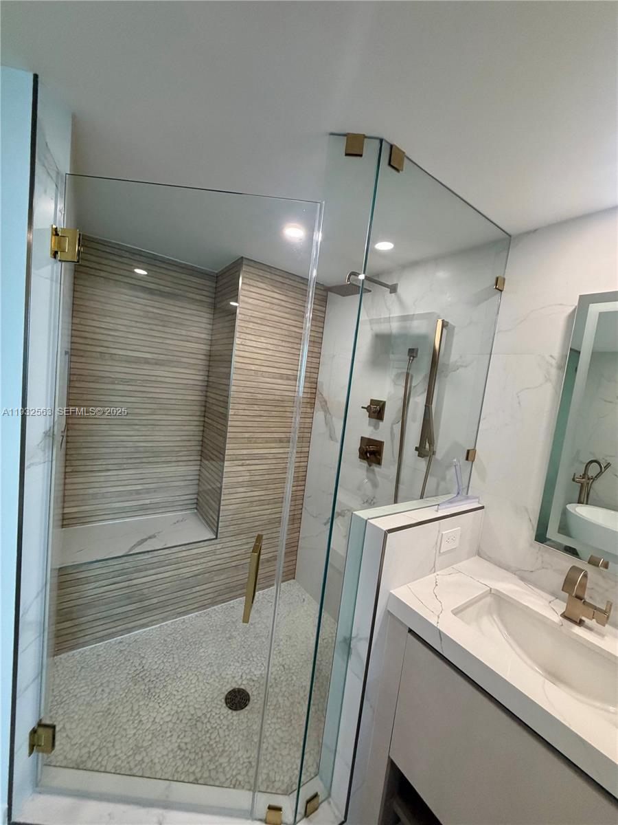 NORTH CARILLON BEACH COND - Residential