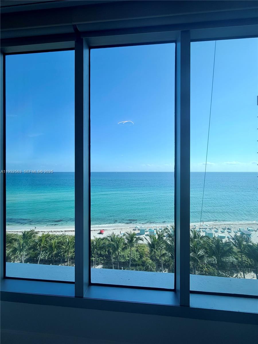 NORTH CARILLON BEACH COND - Residential