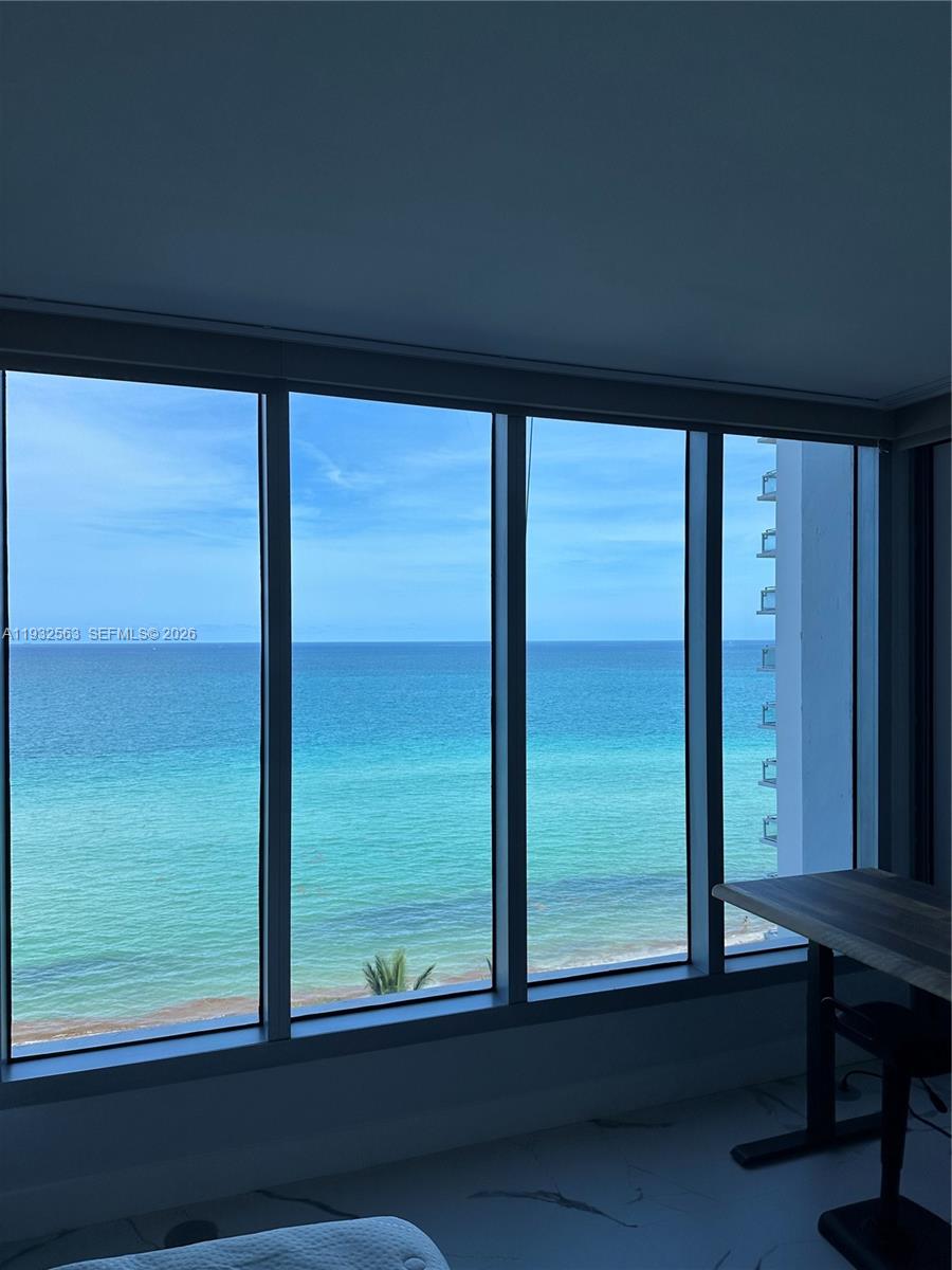 NORTH CARILLON BEACH COND - Residential