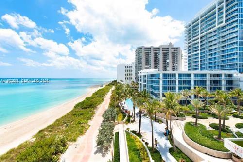 NORTH CARILLON BEACH COND - Residential