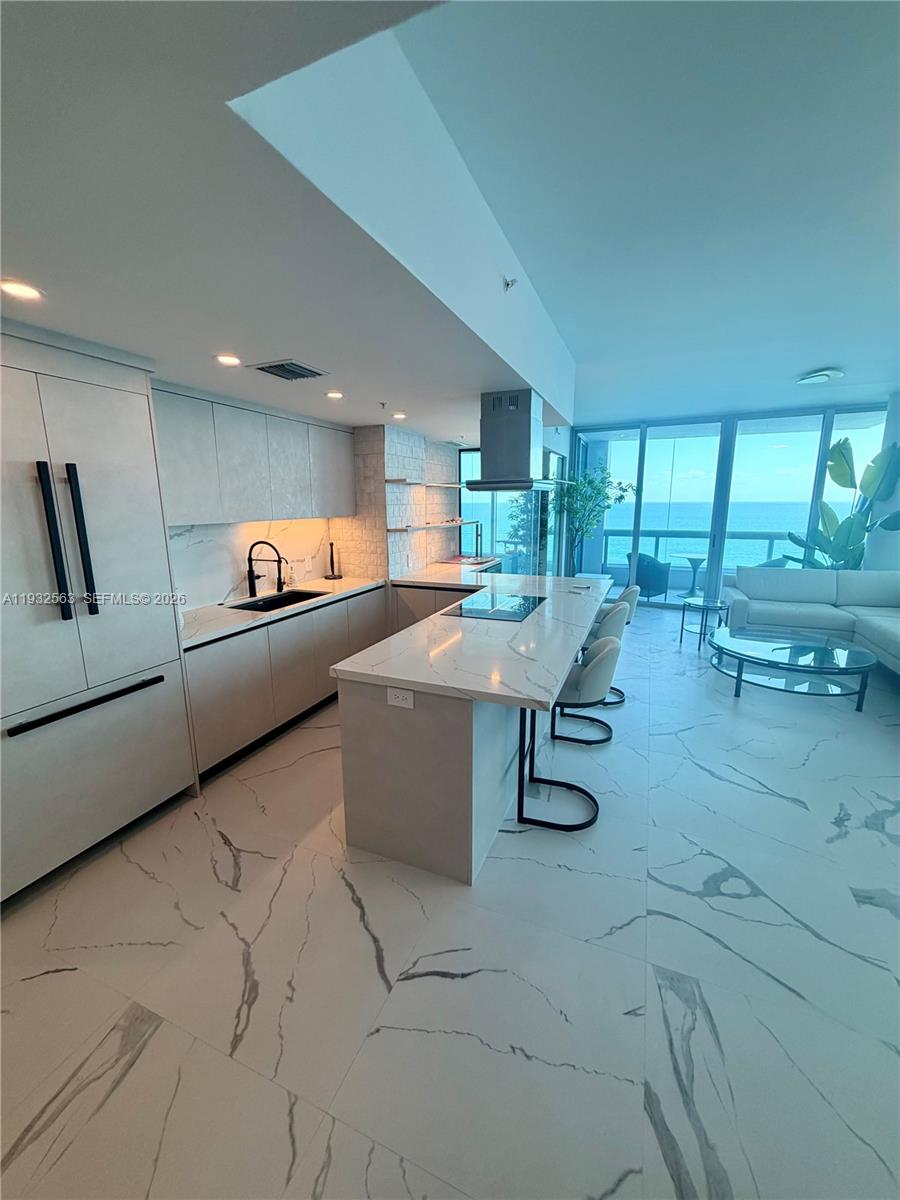 NORTH CARILLON BEACH COND - Residential