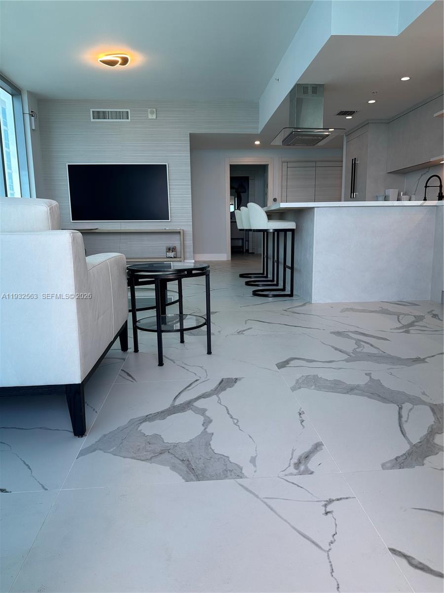 NORTH CARILLON BEACH COND - Residential