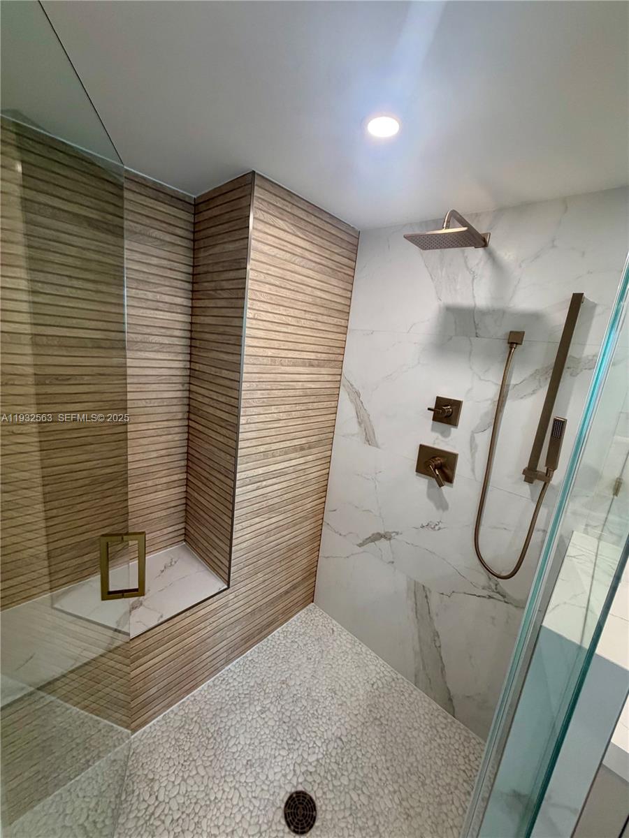 NORTH CARILLON BEACH COND - Residential