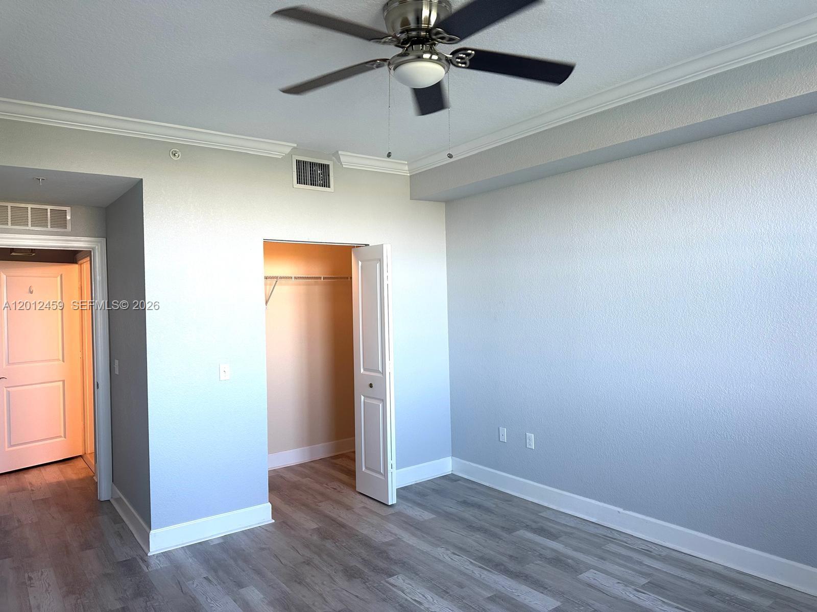 VIZCAYA LAKES CONDO - Residential Lease