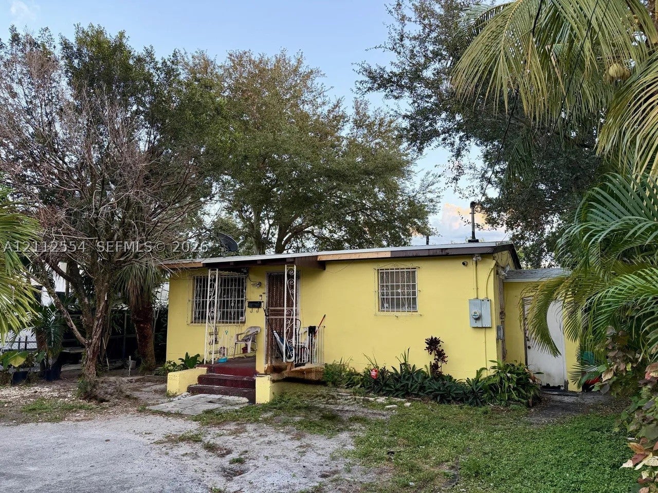 2250 NW 86th St, Miami FL 33147