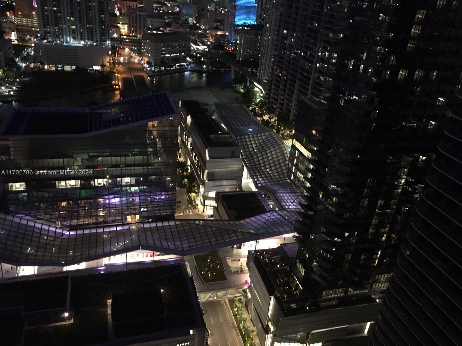 BRICKELL HEIGHTS EAST CON - Residential Lease