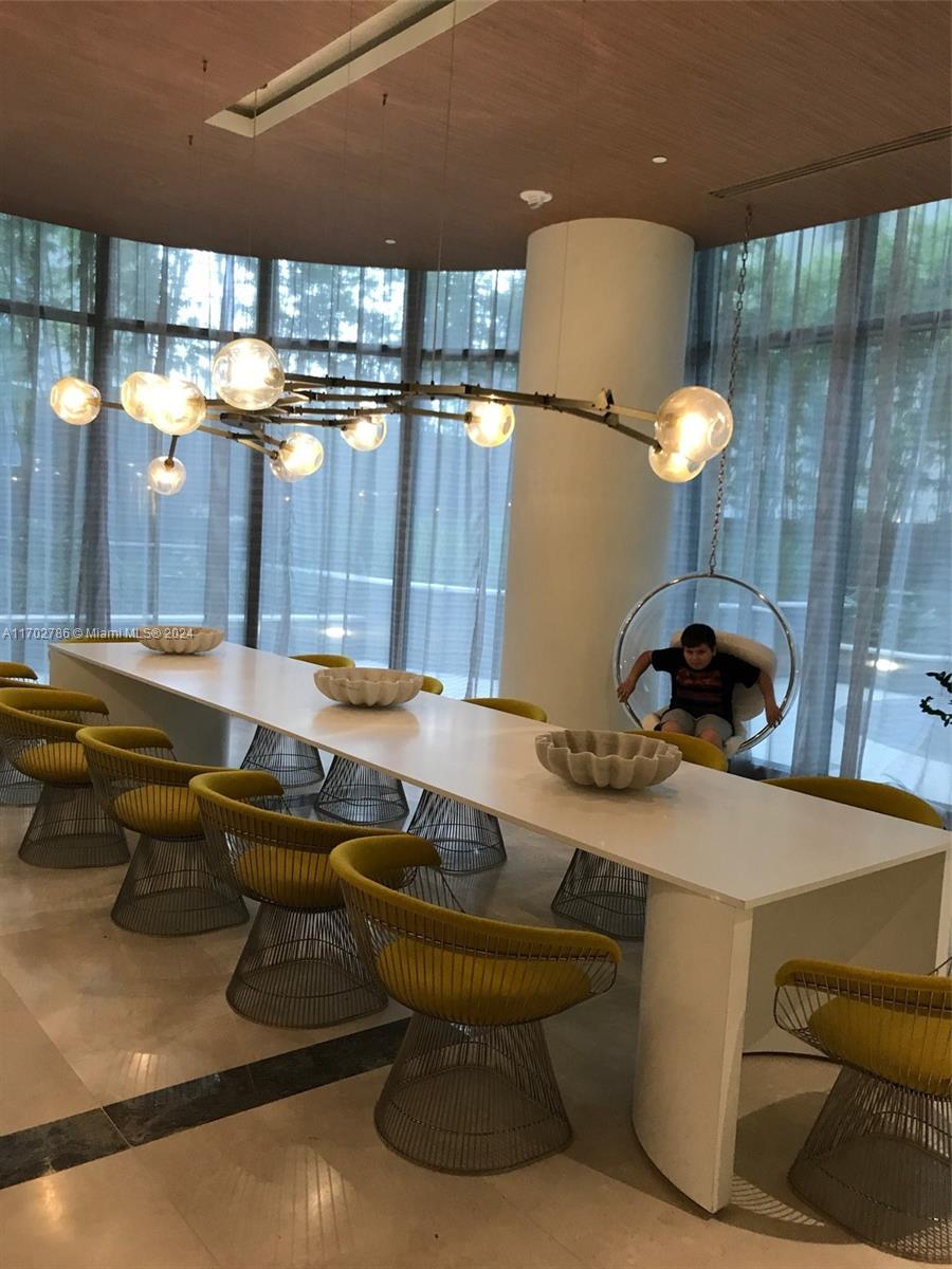 BRICKELL HEIGHTS EAST CON - Residential Lease