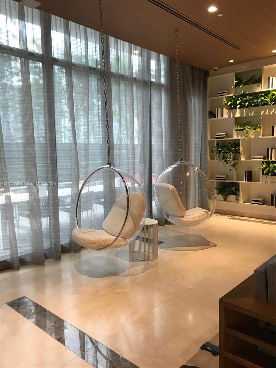 BRICKELL HEIGHTS EAST CON - Residential Lease