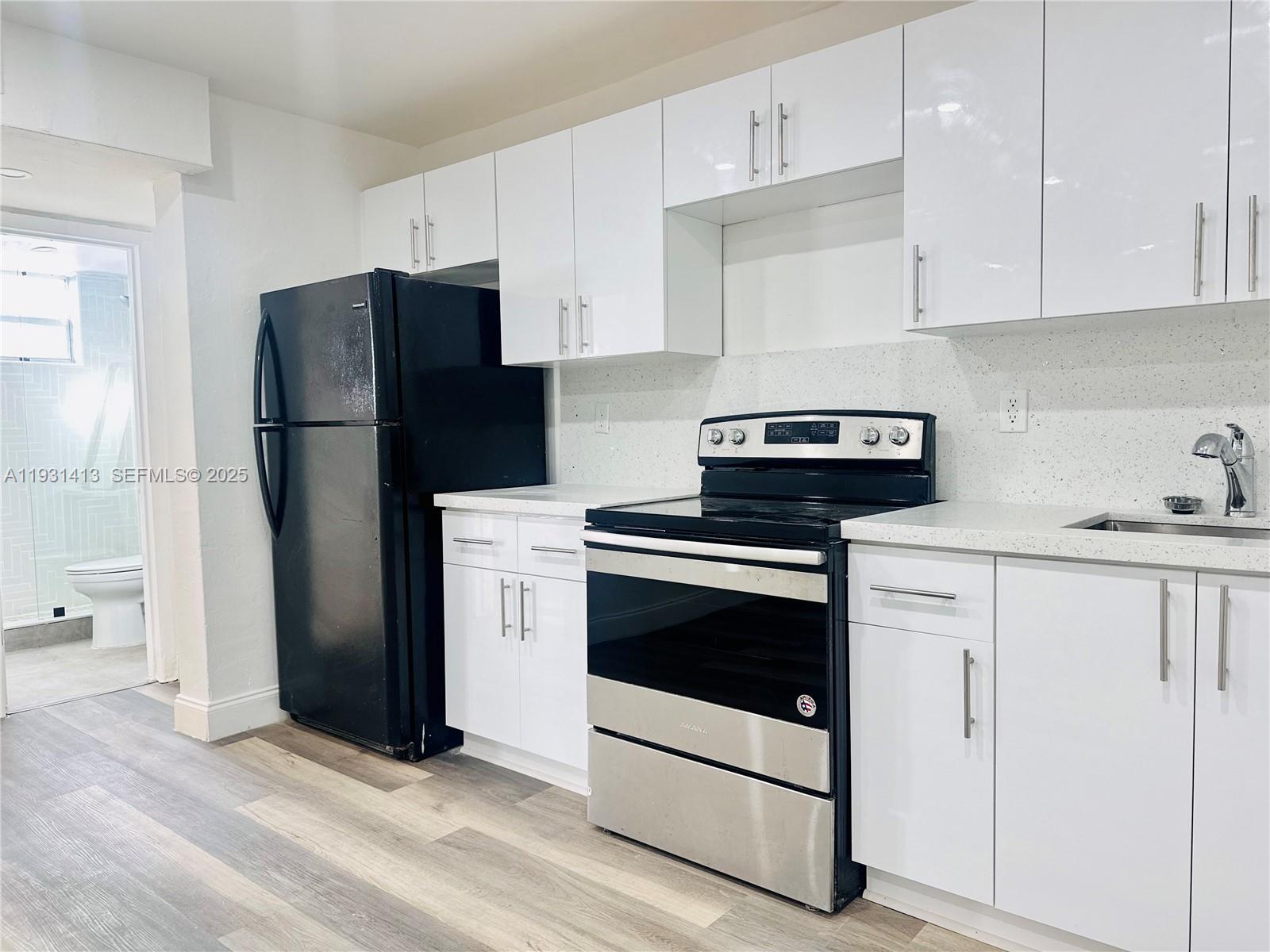 HIGHLAND PARK - Residential Lease