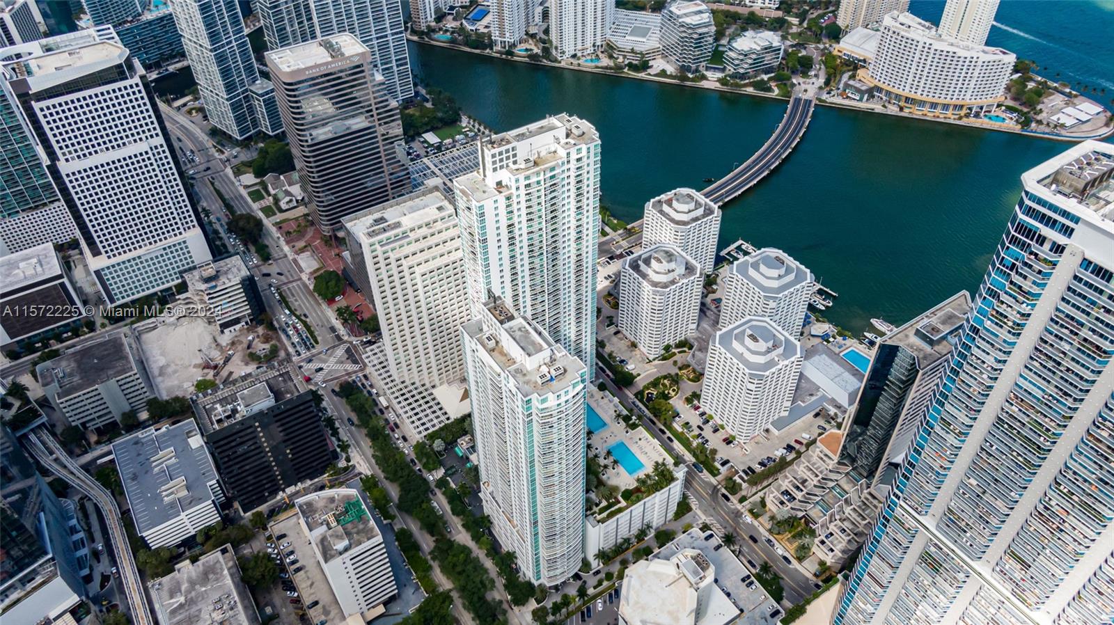 THE PLAZA 901 BRICKELL CO - Residential