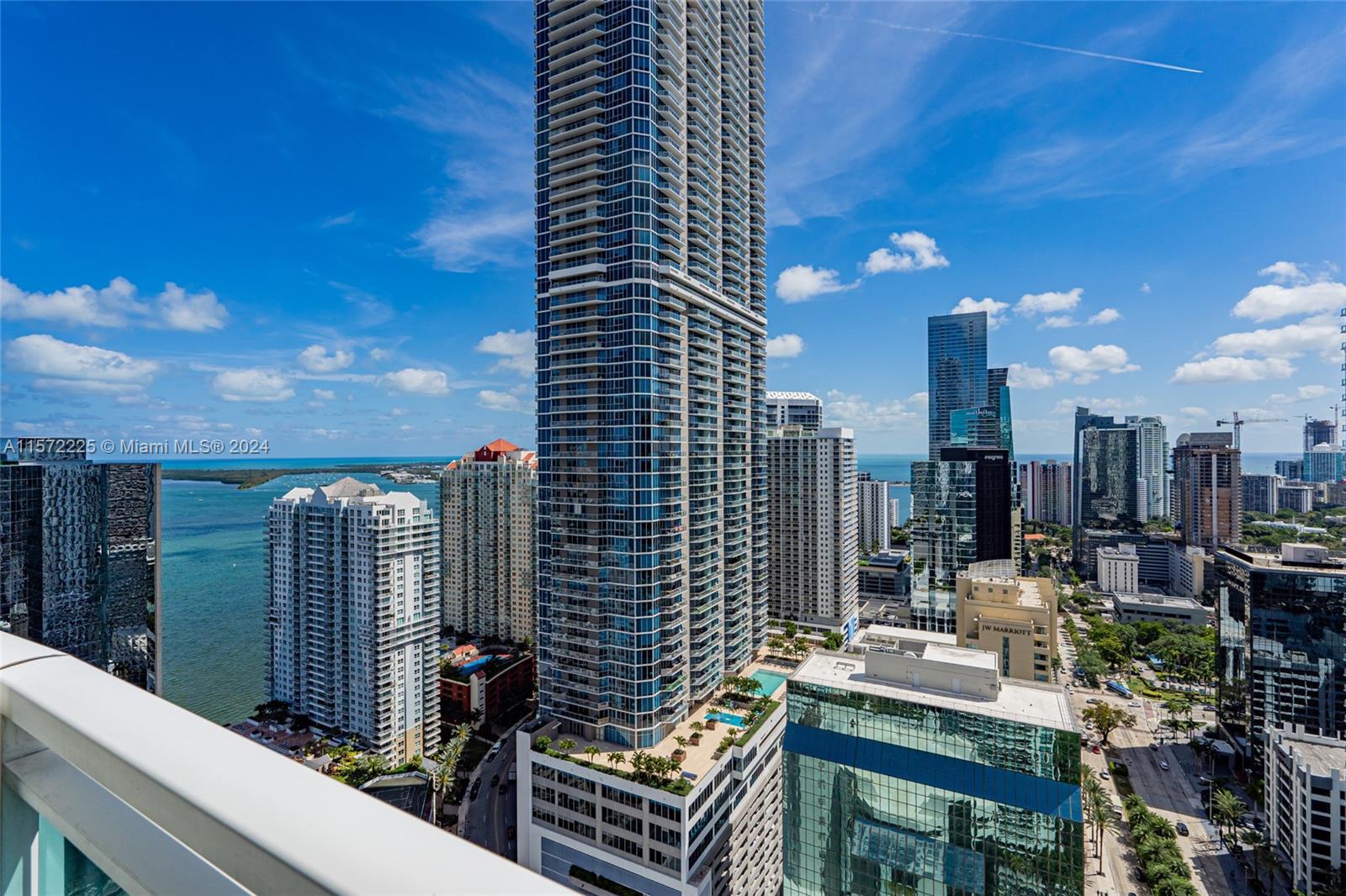 THE PLAZA 901 BRICKELL CO - Residential