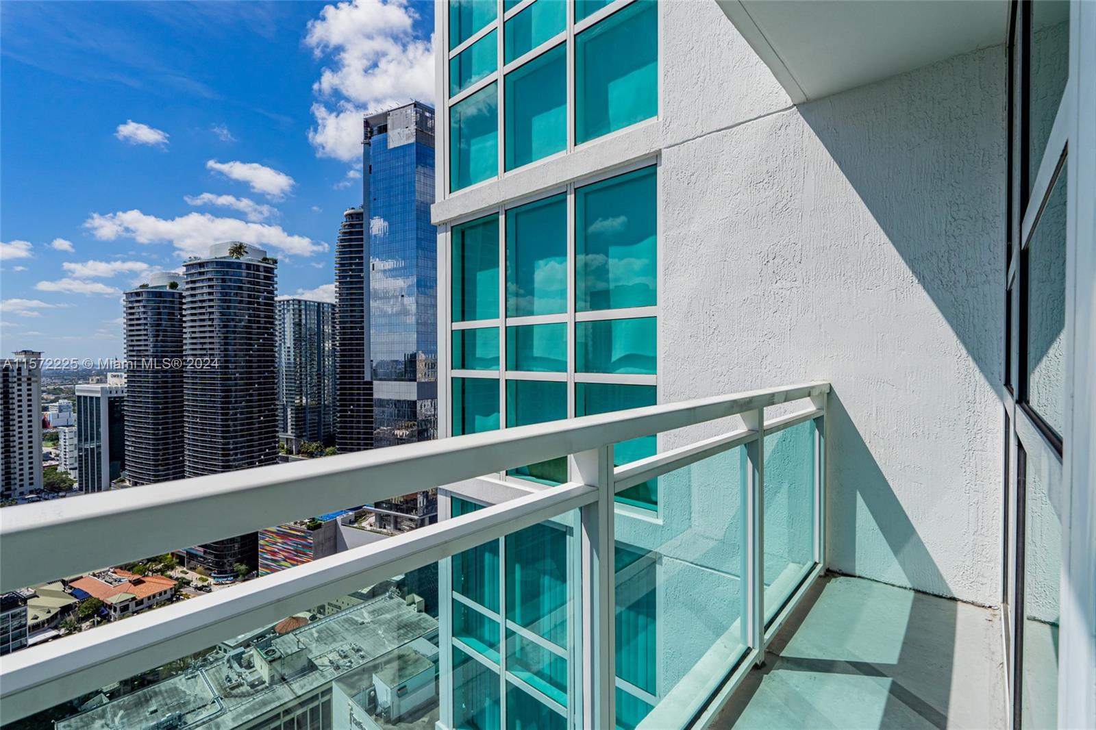 THE PLAZA 901 BRICKELL CO - Residential