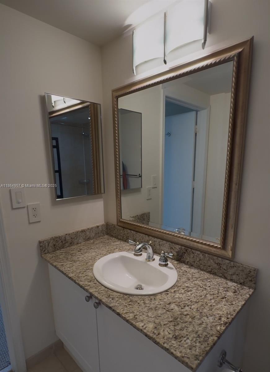 TURNBERRY ON THE GREEN - Residential Lease