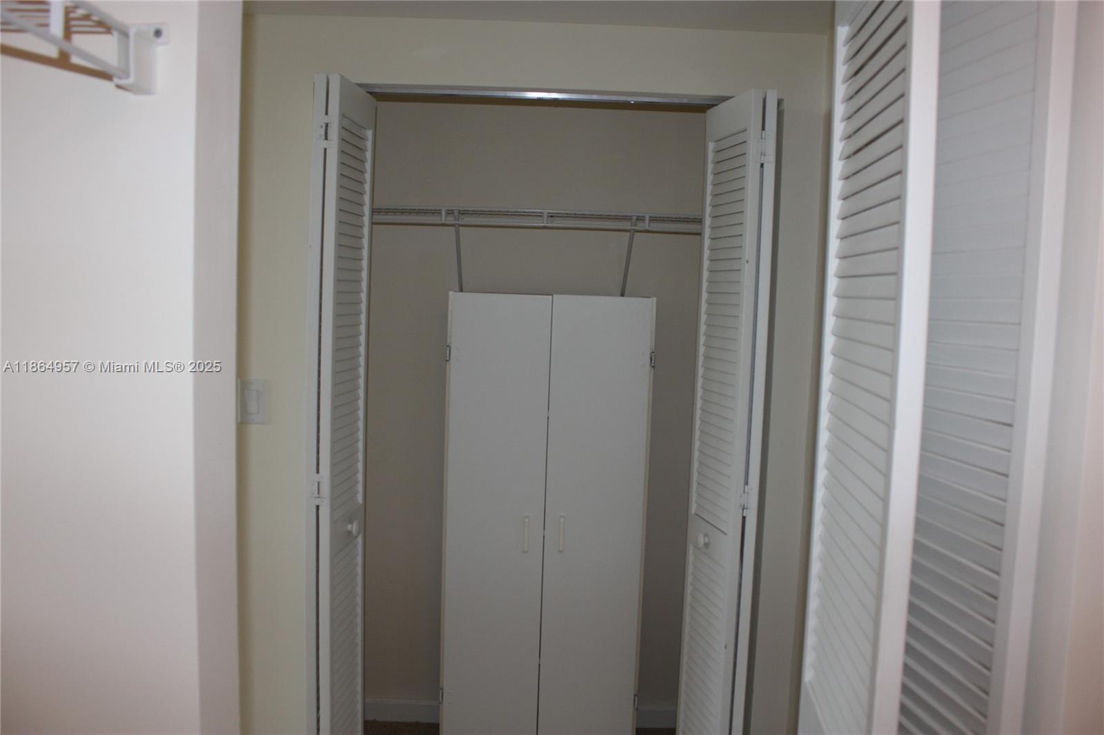 TURNBERRY ON THE GREEN - Residential Lease