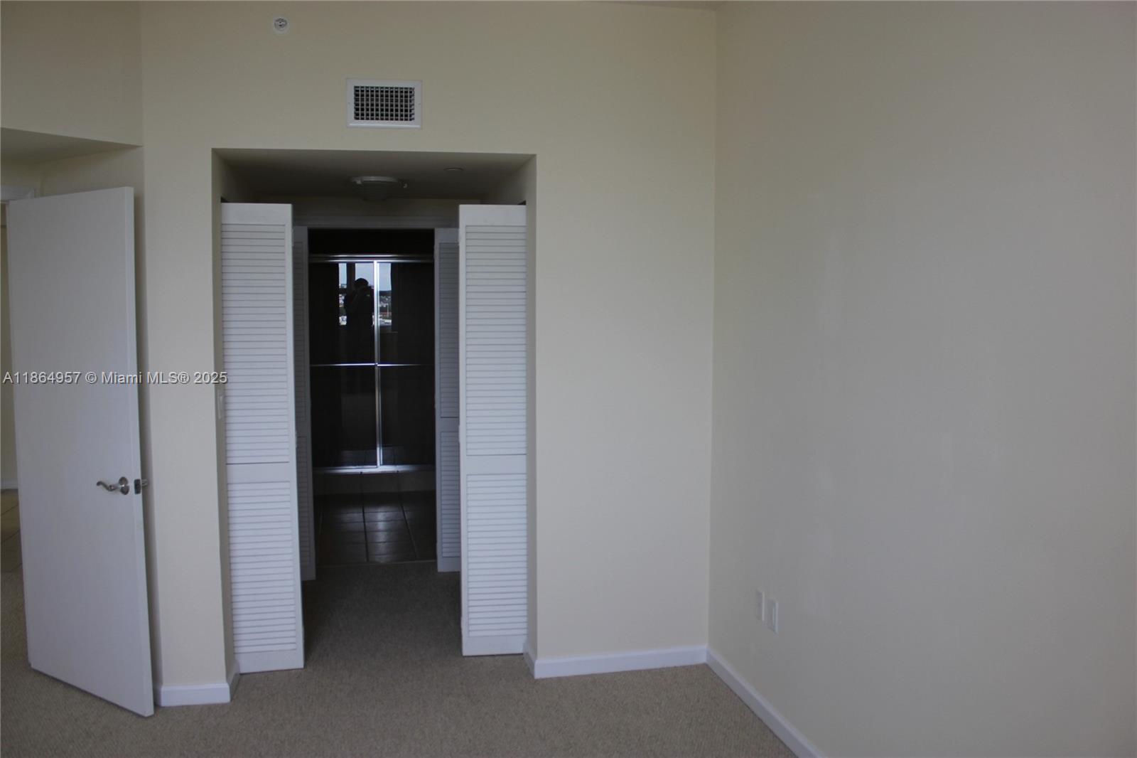 TURNBERRY ON THE GREEN - Residential Lease