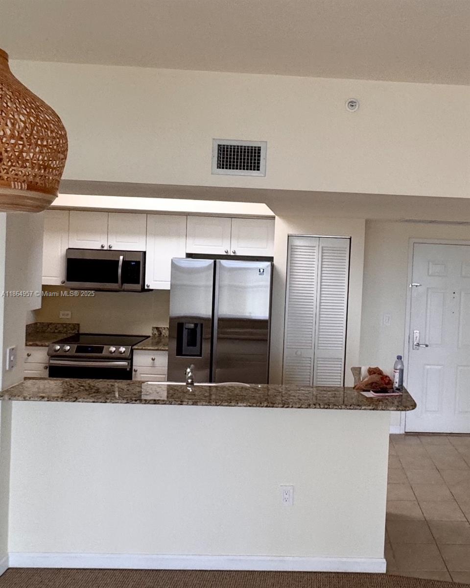 TURNBERRY ON THE GREEN - Residential Lease