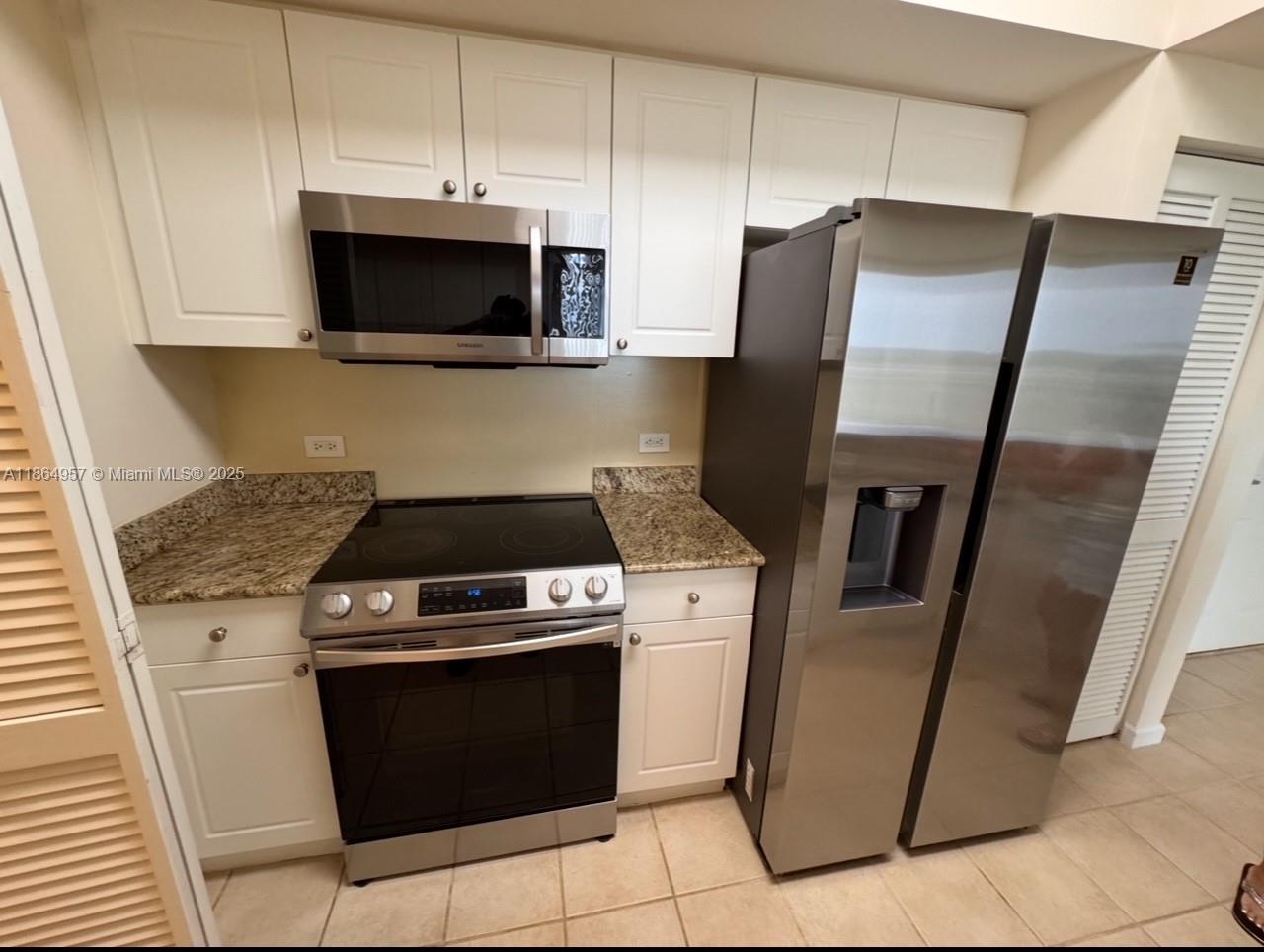 TURNBERRY ON THE GREEN - Residential Lease